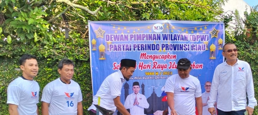 DPW Partai PERINDO Riau Qur'ban 2 Ekor Hewan