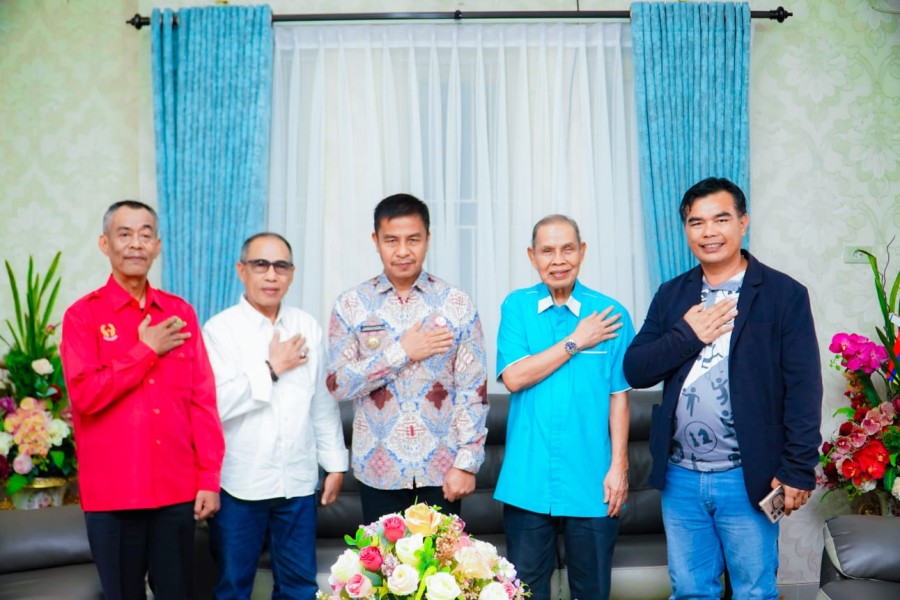 Cetak Petinju Tangguh, Bupati Kampar Siapkan Kejuaraan Tinju Tingkat Provinsi