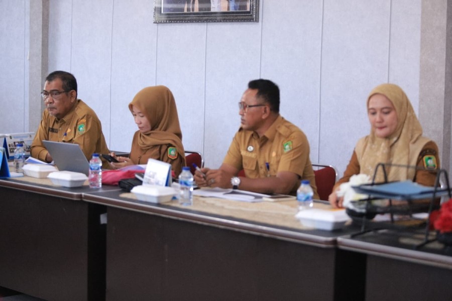 Komisi III DPRD Meranti Bersama Disdukcapil RDP Terkait Pemutahiran Data Penerima Bansos