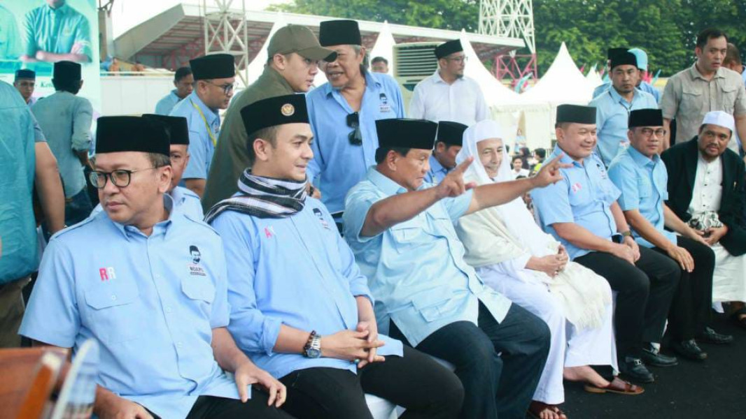 Nderek Guru Gelar Sholawat bersama Santri dan Ulama di Kota Serang, Prabowo Sampaikan Pidato Kebangsaan